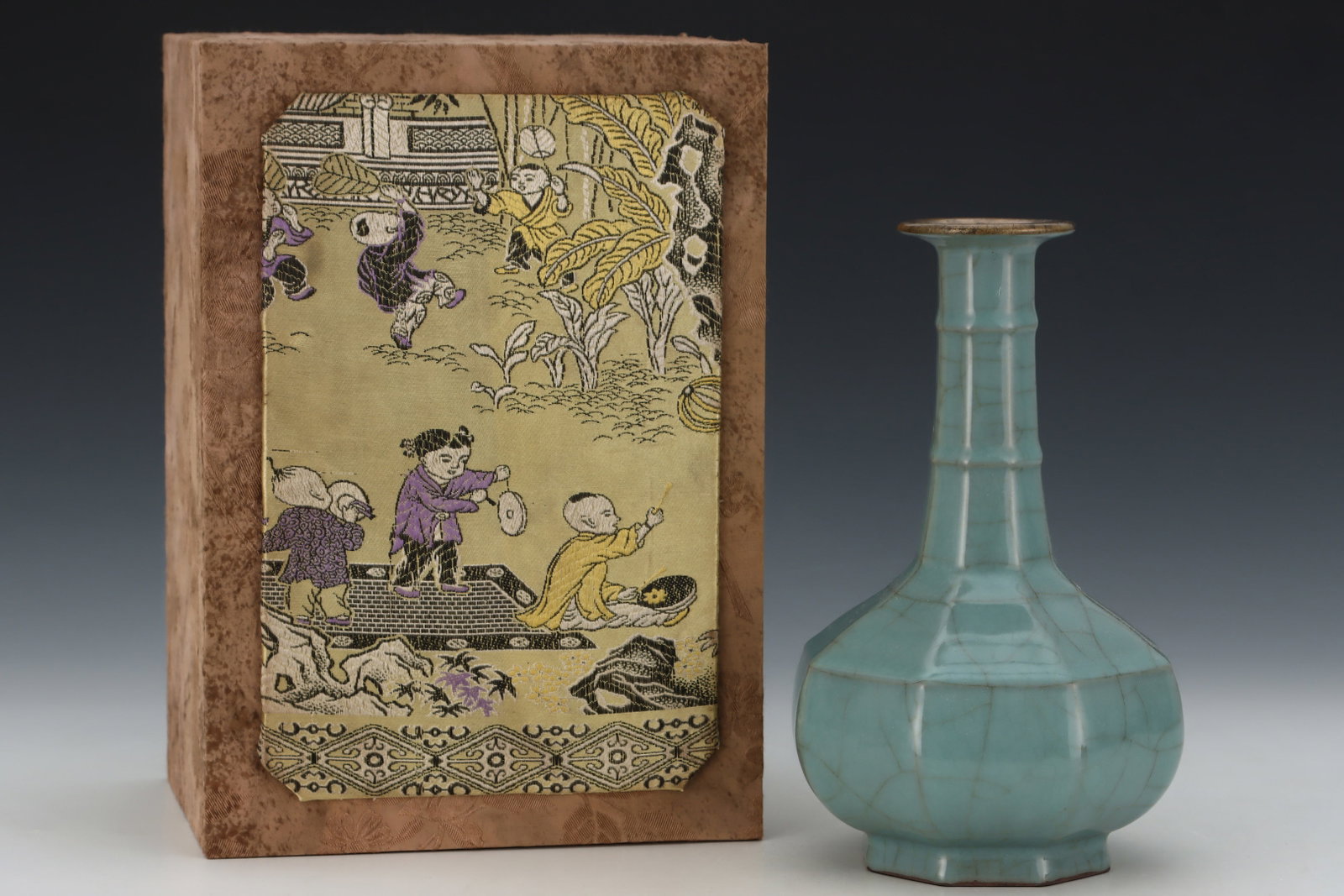 An Exquisite Guan yao Celadon Glazed Cover with Gold Vase (1 of 8)