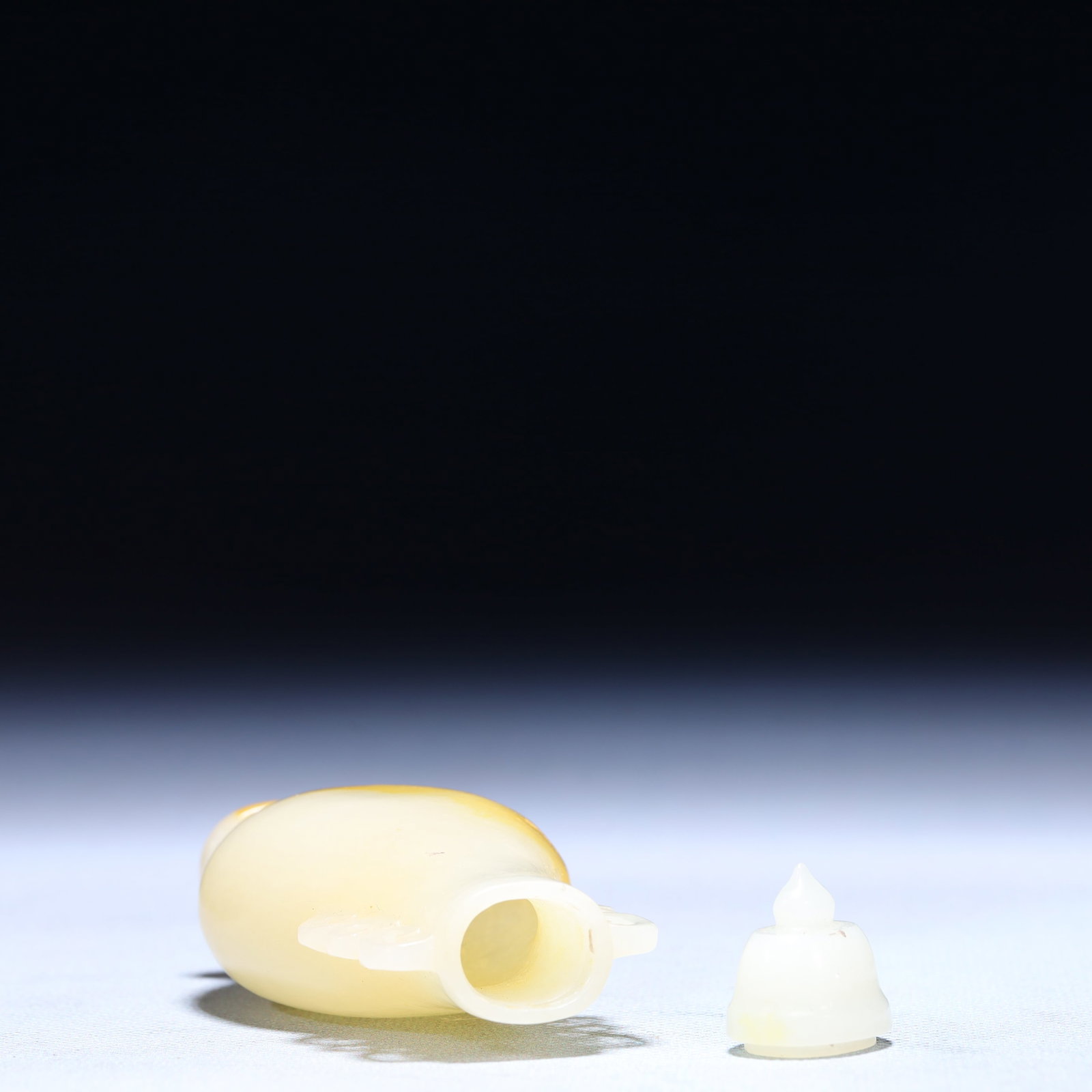 An Exquisite White Jade Double-Ears Bottle - 7