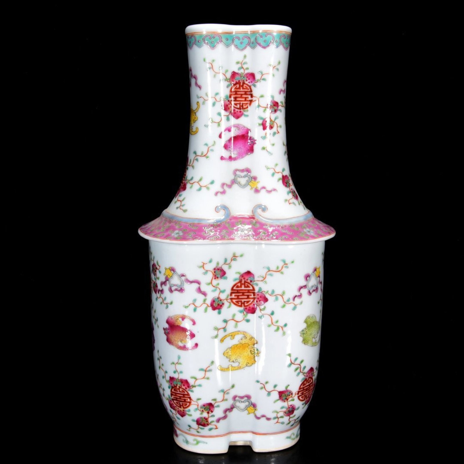 A Rare Famille-Rose Bats and Peach Pattern Vase: A Rare Famille-Rose Bats and Peach Pattern Vase,Qing Dynasty,China,Qianlong Six-character Mark,Size:14.2inx6.3in 粉彩福寿纹瓶,中国清代,È