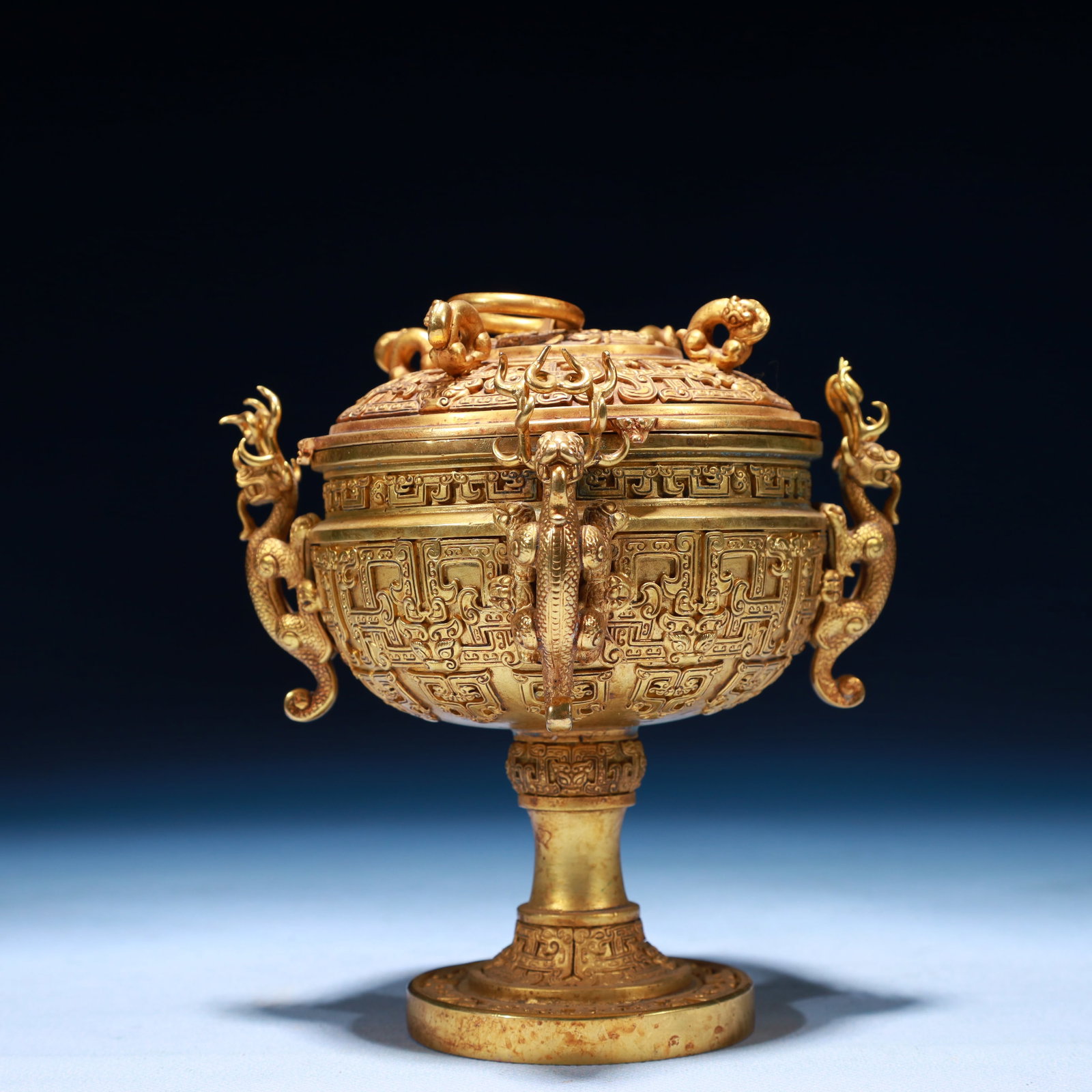 An Exquisite Gilt Bronze Auspicious Beast Pattern Jar with Cover: An Exquisite Gilt Bronze Auspicious Beast Pattern Jar with Cover,Qing Dynasty,China,Size:4.3inx5.9inx4.3in,Weight:800g 铜鎏金瑞兽纹盖罐,中国