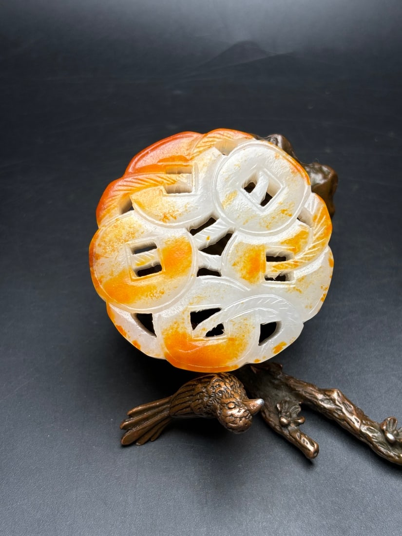An Exquisite White Jade Cash Pattern Pendant: An Exquisite White Jade Cash Pattern Pendant,Qing Dynasty,China,Size:52mmx12mm,Weight:65g 白玉铜钱纹挂件,中国清代