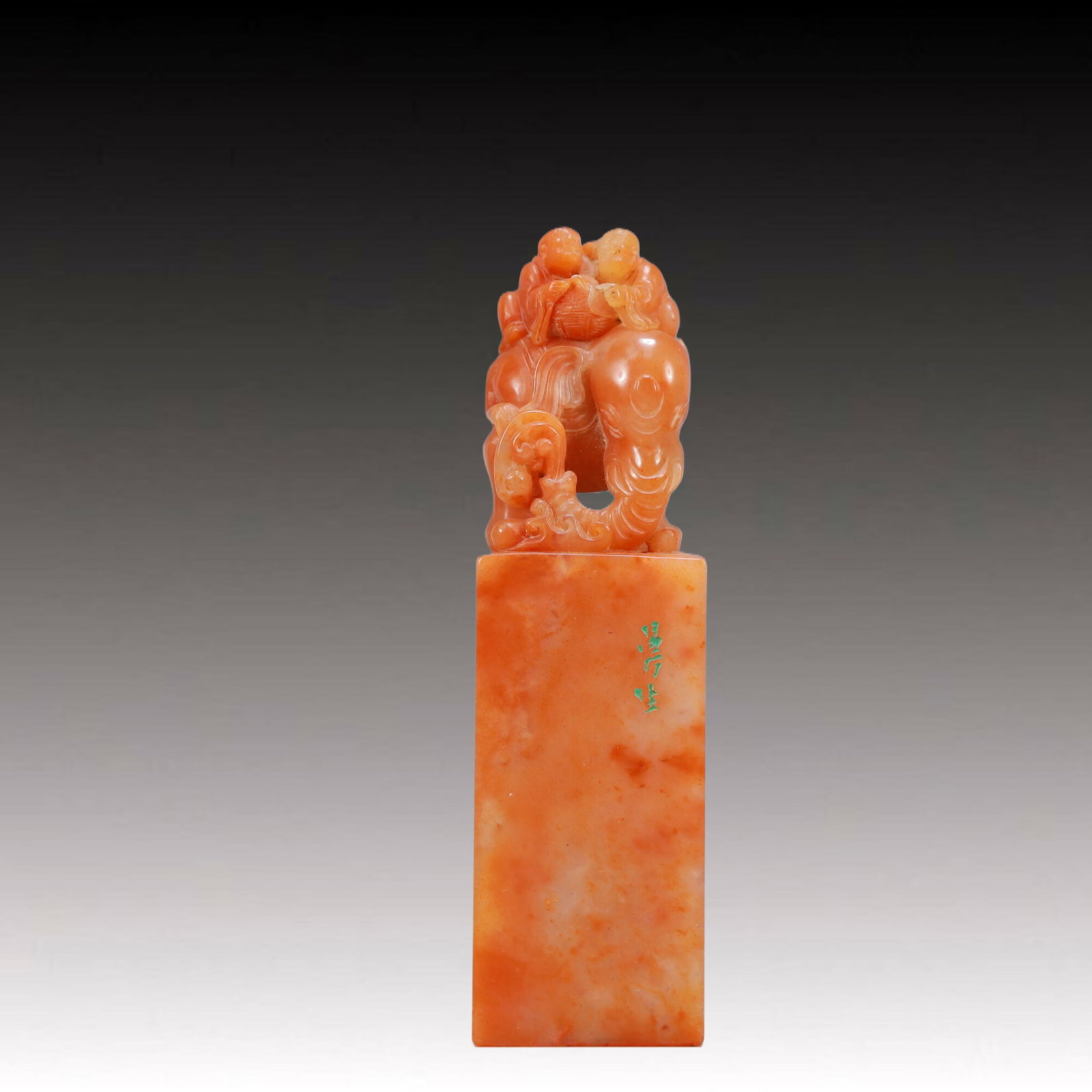 An Exquisite Shoushan Stone Figure Pattern Seal: An Exquisite Shoushan Stone Figure Pattern Seal,Qing Dynasty,China,Size:1.3inx1.3inx4.5in,Weight:250g 寿山石人物纹印章,中国清代