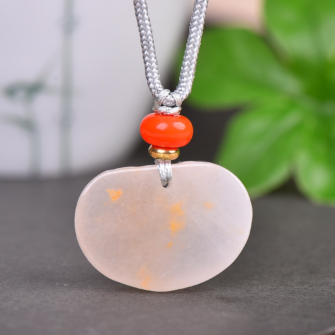 An Exquisite Jadeite Pendant - 4