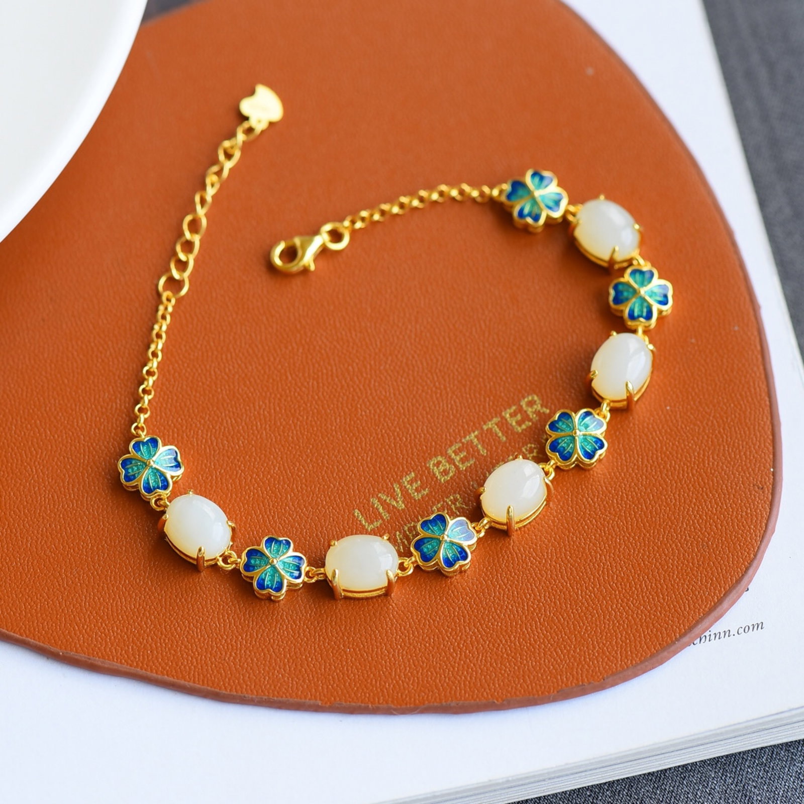An Exquisite Sterling Silver-Gold Plated Inlaid White Jade Enamel Bracelets: An Exquisite Sterling Silver-Gold Plated Inlaid White Jade Enamel Bracelets,Size:7mmx9mm 纯银镀金镶白玉珐琅手链