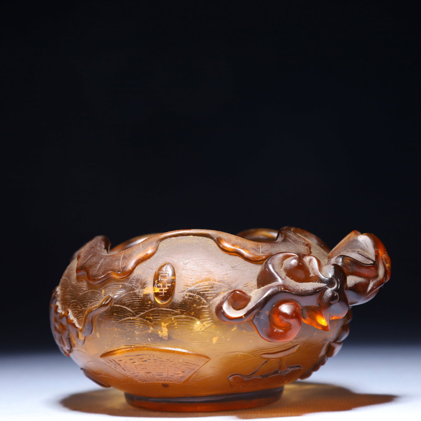 An Exquisite Glass Flower Pattern Jar - 2