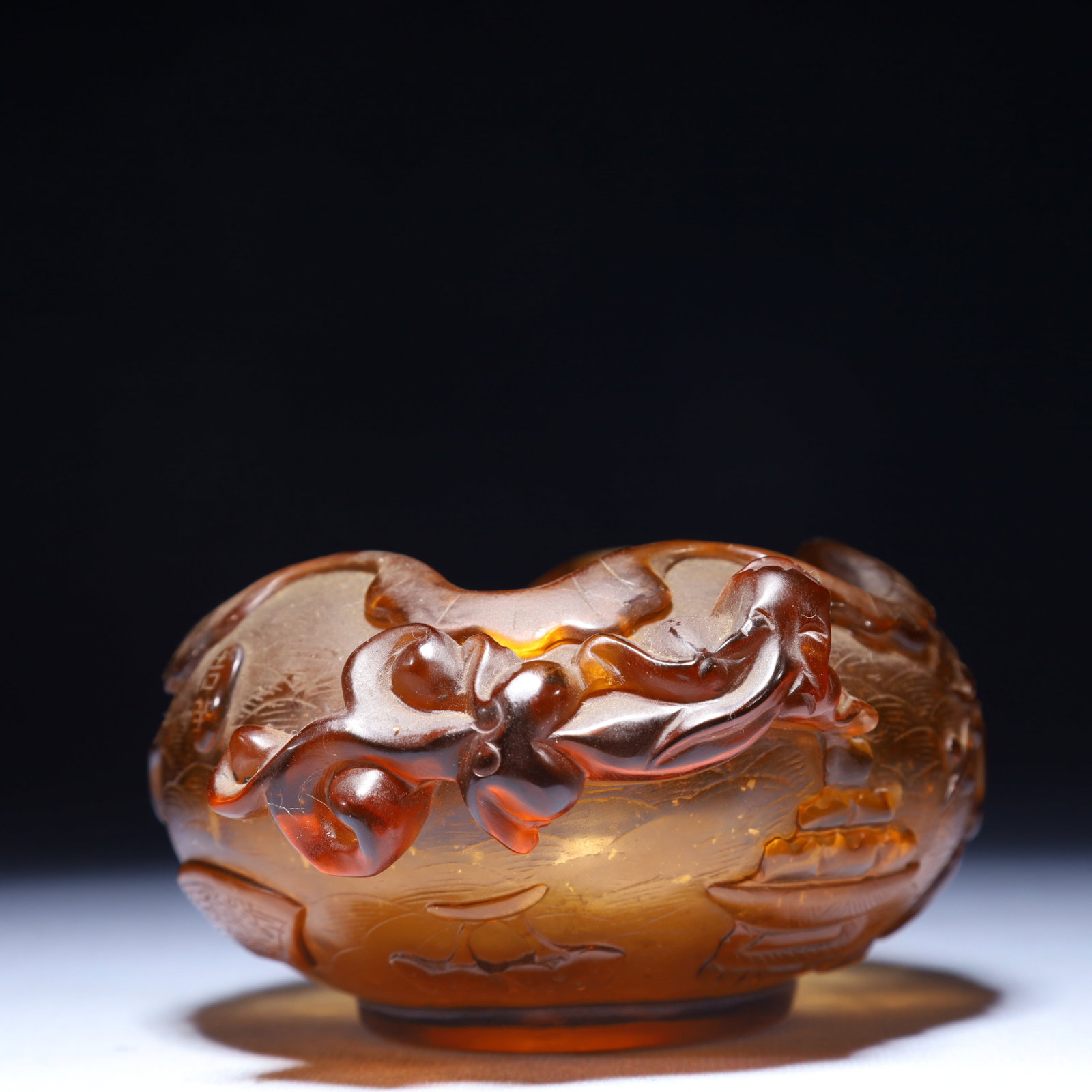 An Exquisite Glass Flower Pattern Jar - 3