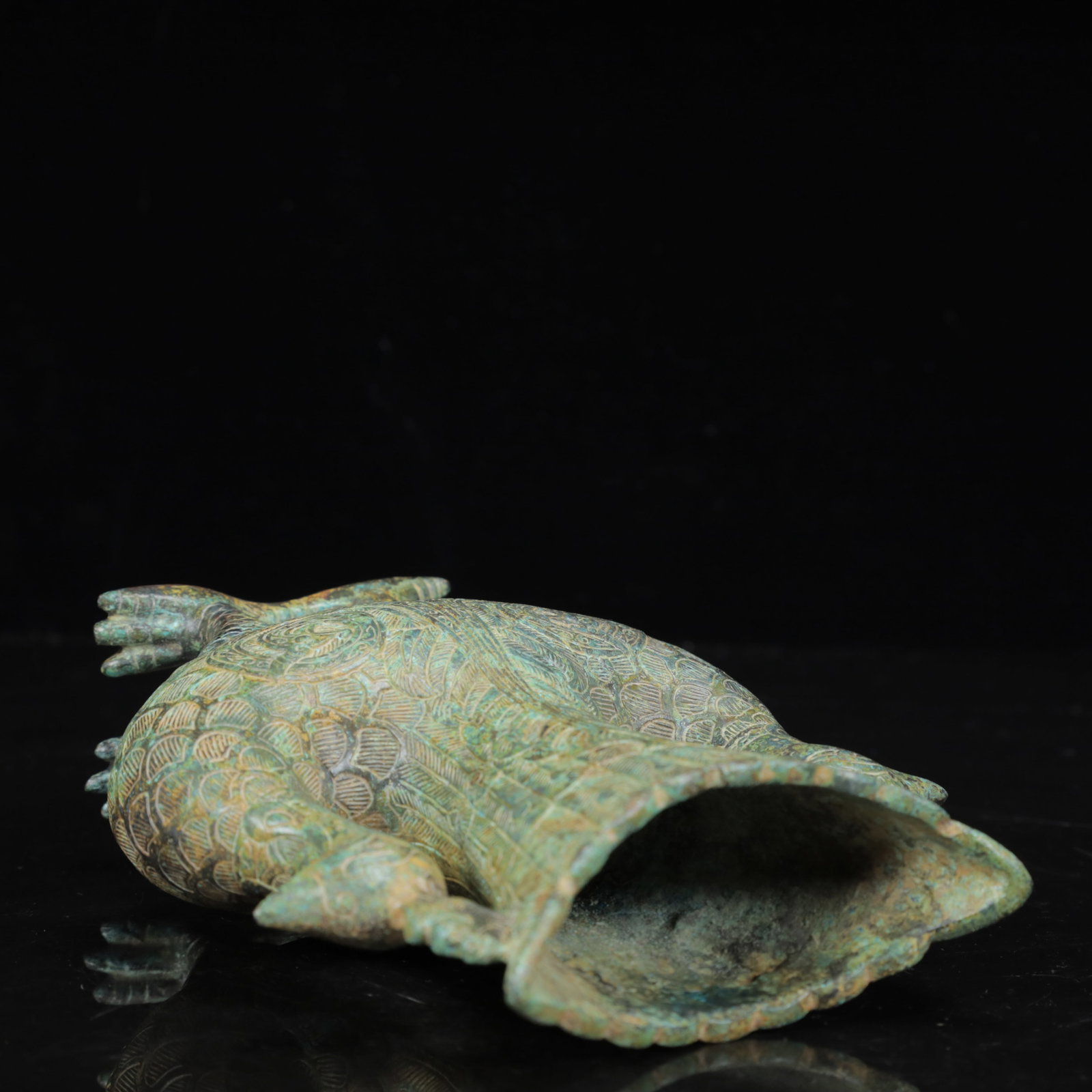 An Archaic Bronze Phoenix Pattern Phoenix Cup - 11