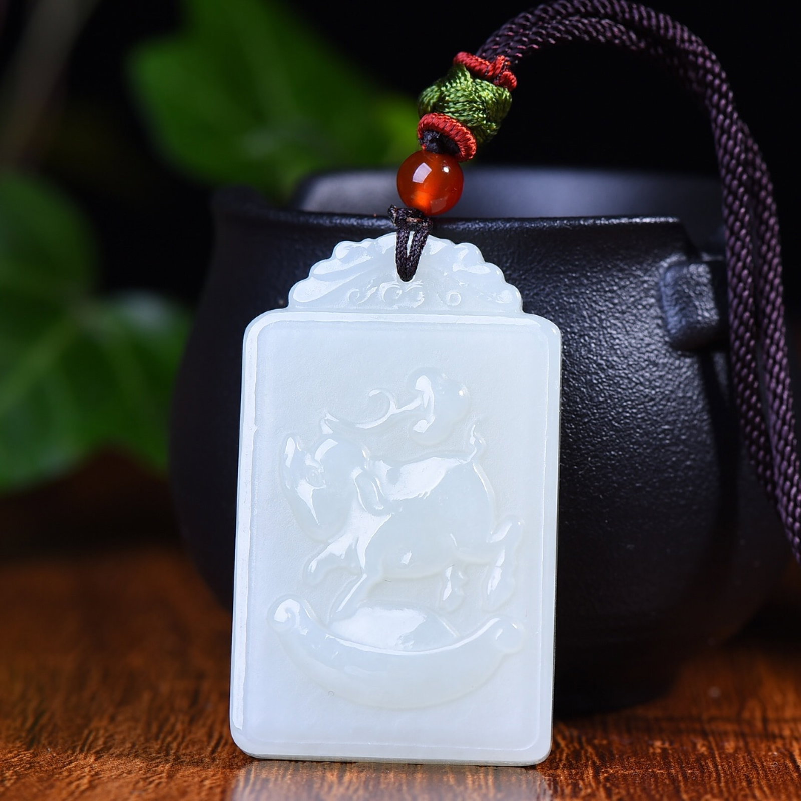 An Exquisite White Jade Pig Pattern Pendant (1 of 5)