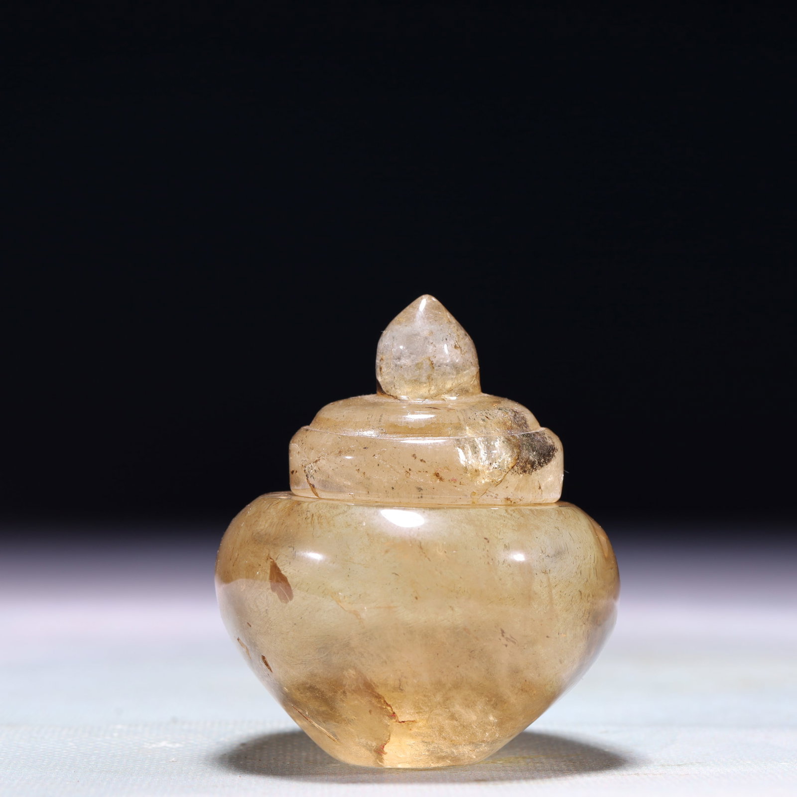 An Exquisite Crystal Jar with Cover - 2