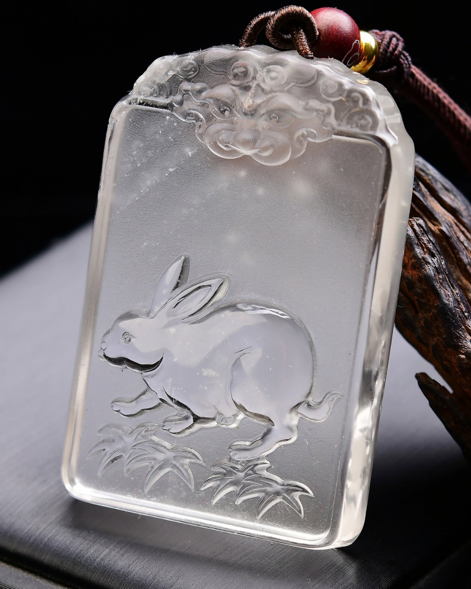 An Exquisite Crystal Rabbit Pattern Pendant - 4