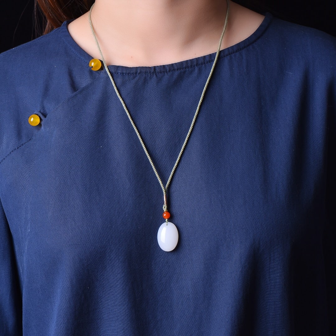 An Exquisite Jadeite Pendant: An Exquisite Jadeite Pendant,Size:18mmx25mm 翡翠挂件