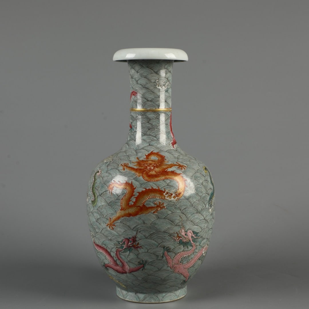 A Exquisite Iron-Red Dragon Pattern Vase: A Exquisite Iron-Red Dragon Pattern Vase,Qing Dynasty, China,Qianlong Six-character Mark,Size:12.8inx6.3in 矾红龙纹瓶,中国清代,乾隆