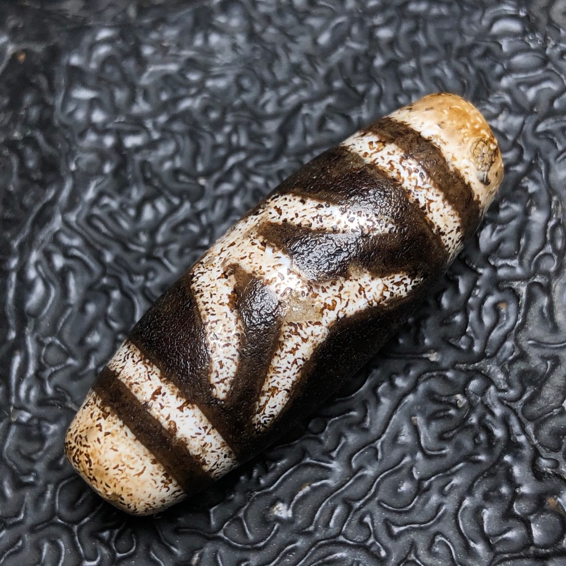 A Exquisite Two-Eye Dzi bead - 3