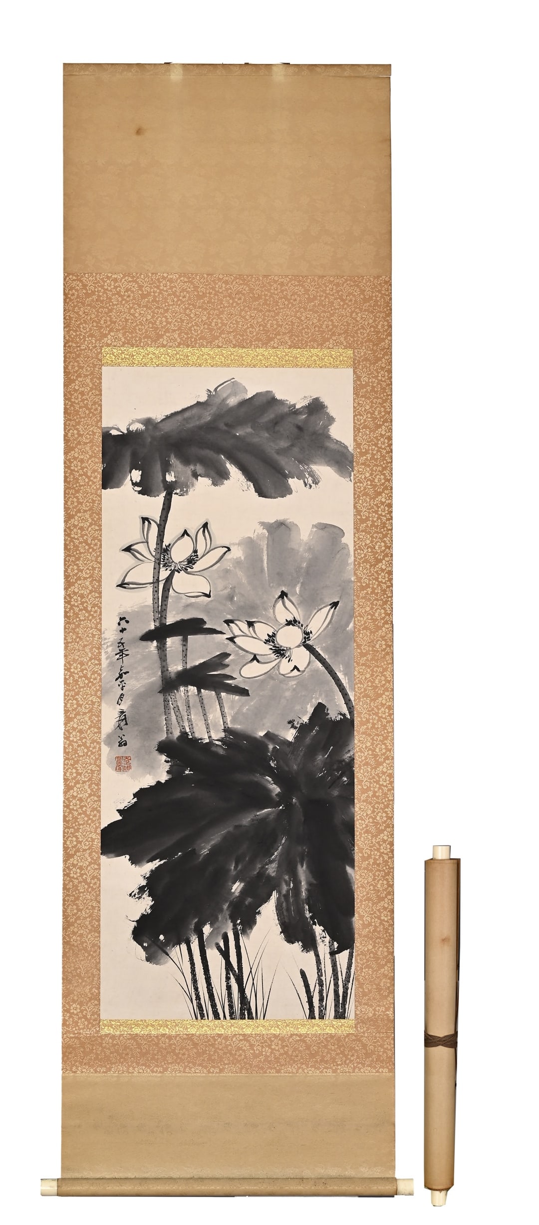 A Chinese Vertical Scroll Ink Painting of Lotus Leaf on Paper: A Chinese Vertical Scroll Ink Painting of Lotus Leaf on Paper,Modern Time,Zhang Daqian,without frame size:40.2inx16.1in 一幅中国水墨纸本荷叶