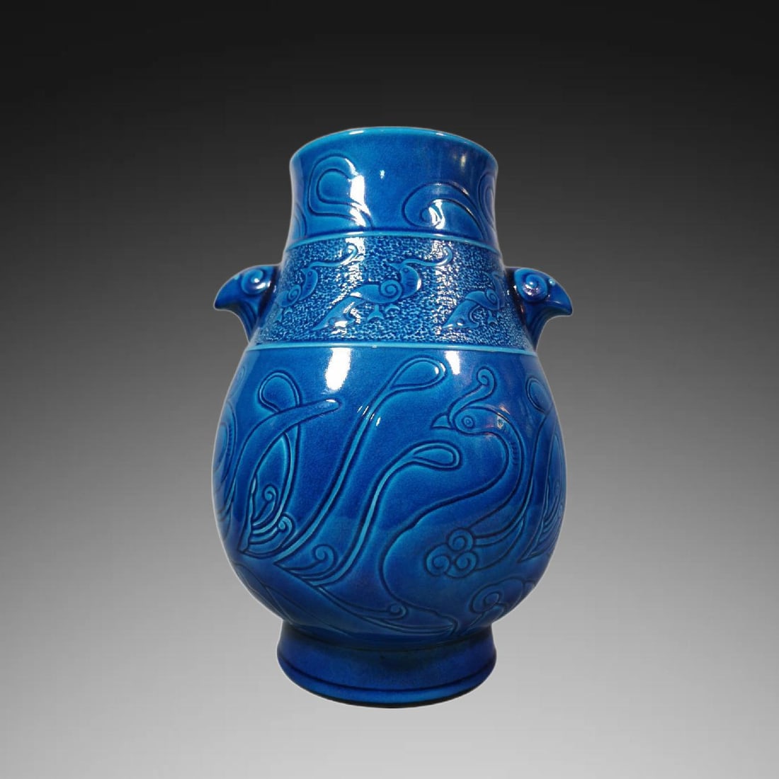 A Exquisite Peacock Blue Glaze Phoenix Pattern Vase: A Exquisite Peacock Blue Glaze Phoenix Pattern Vase,Qing Dynasty, China,Qianlong Six-character Mark,Size:11.2inx8.3in 孔雀蓝釉凤纹瓶,中国清&