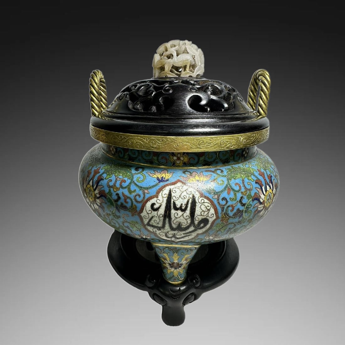 A Exquisite Cloisonne Gilt Lotus Pattern Censer: A Exquisite Cloisonne Gilt Lotus Pattern Censer,Qing Dynasty, China,Qianlong Four-character Mark,Size:6.9inx7.3in ,Weight:2141g 景泰蓝鎏金缠枝莲纹