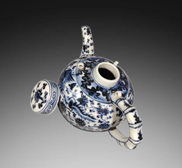 A Exquisite Blue and White Phoenix Pattern Ewer - 5