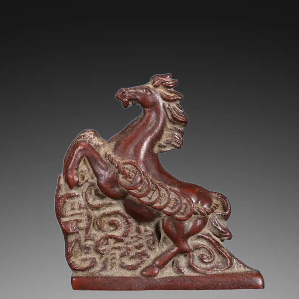A Exquisite Purple Sands Horse Tea Pet: A Exquisite Purple Sands Horse Tea Pet,Qing Dynasty, China,Size:3.1inx0.8inx3in 紫砂马茶宠,中国清代