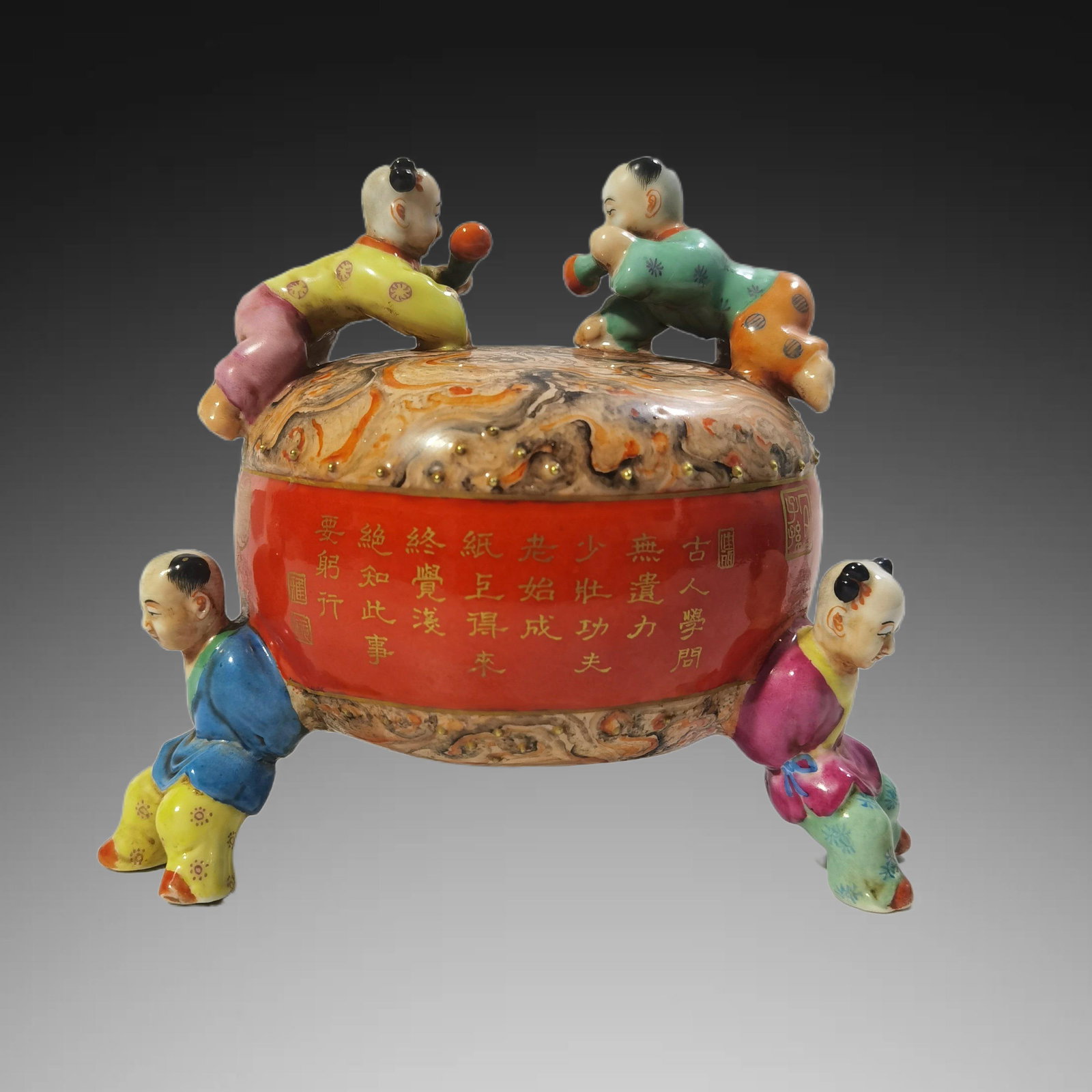 A Exquisite Famille-Rose Stone-Grain Glaze Figures Ornament: A Exquisite Famille-Rose Stone-Grain Glaze Figures Ornament,Qing Dynasty, China,Qianlong Four-character Mark,Size:5.5inx5.9in 粉彩石纹釉人物摆件,&