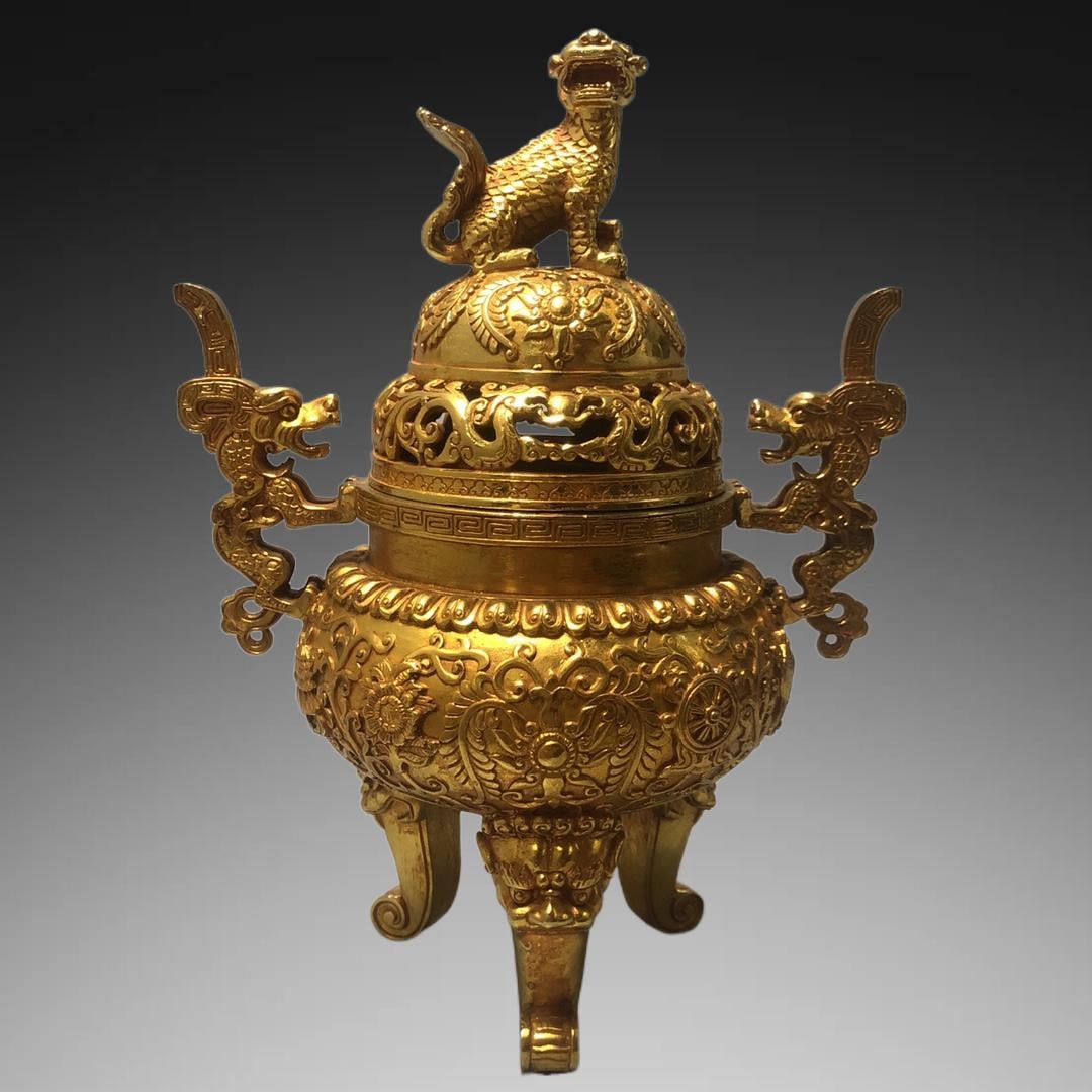 A Exquisite Gilt Bronze Dragon-Ears Beast-legs Censer: A Exquisite Gilt Bronze Dragon-Ears Beast-legs Censer,Qing Dynasty, China,Qianlong Four-character Mark,Size:11.4inx4.5in,8.7in,Weight:2250g