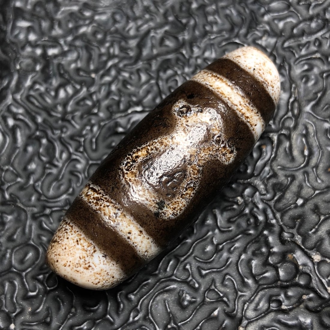 A Exquisite Mammon Dzi bead - 4