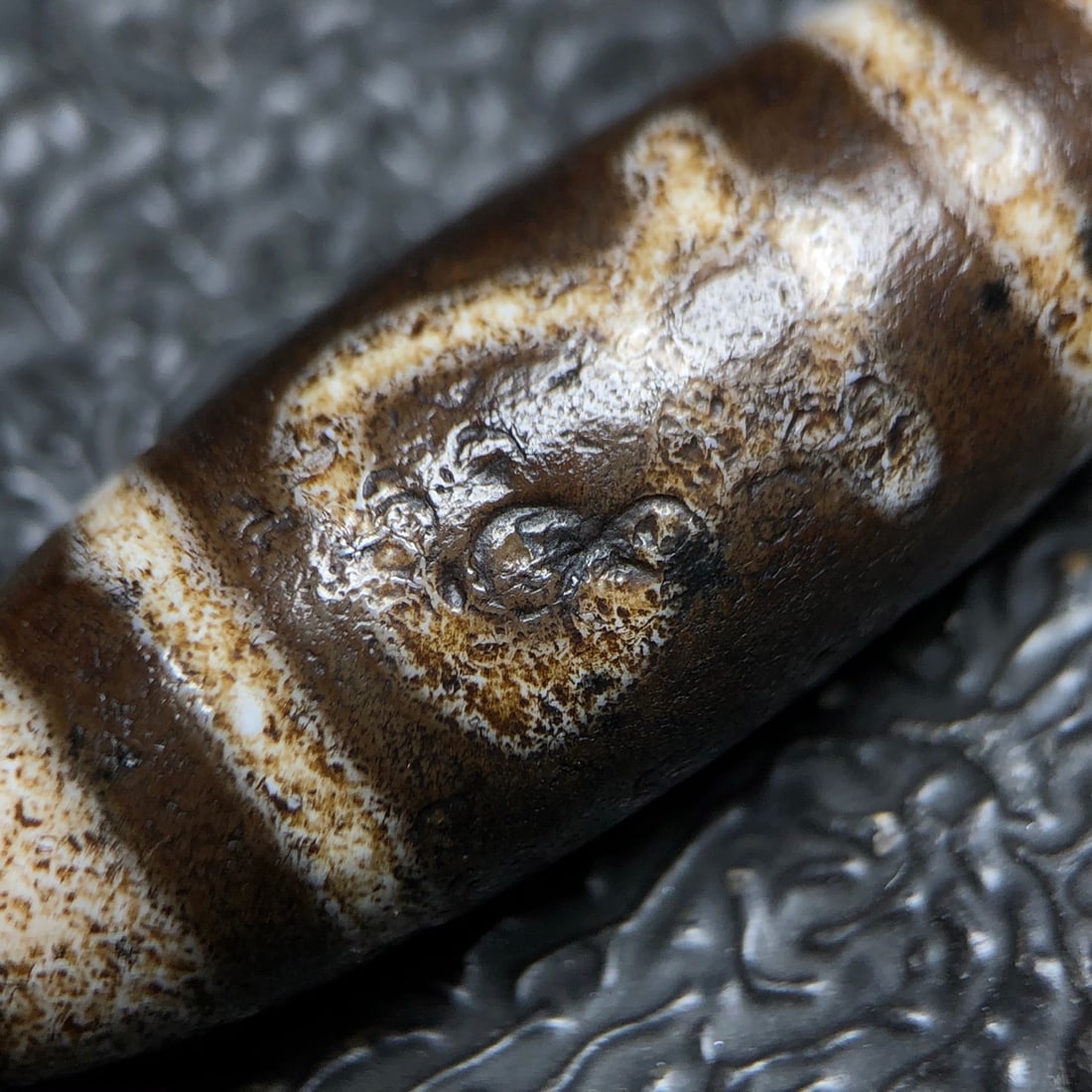 A Exquisite Mammon Dzi bead - 9
