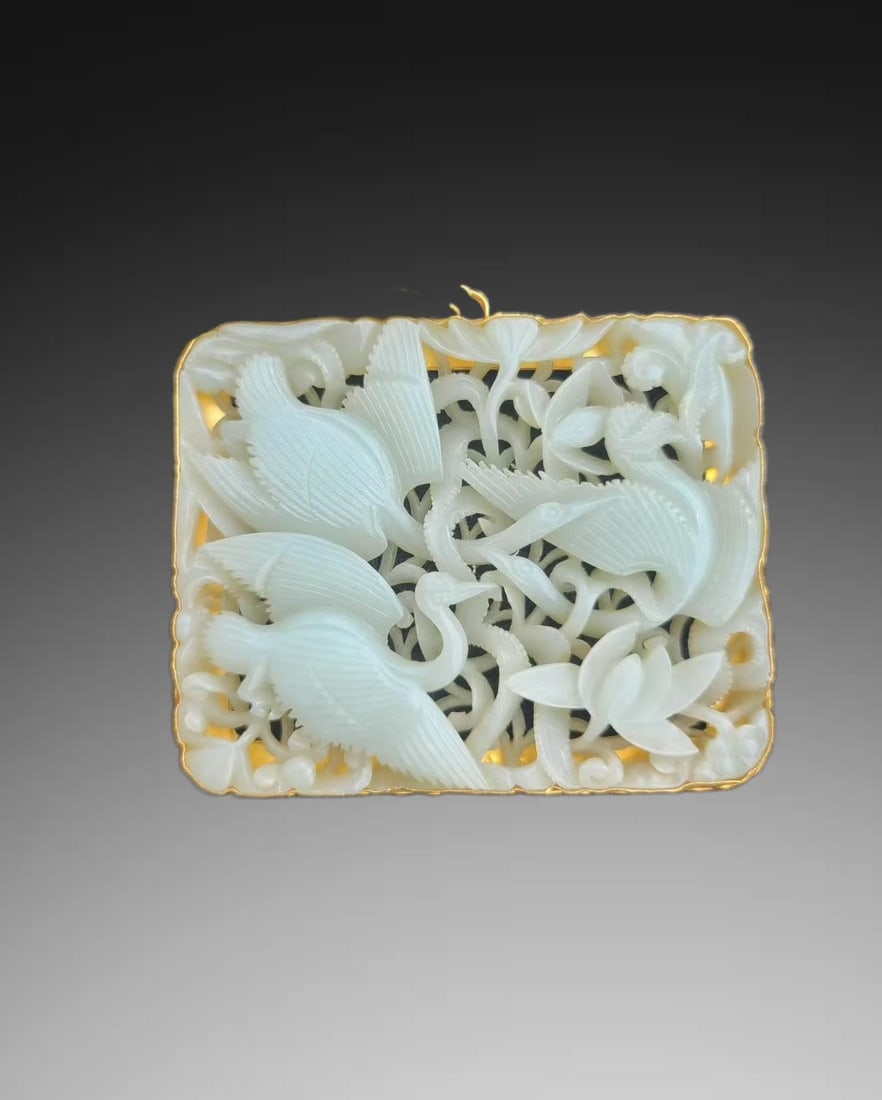 A Exquisite Gilt Silver Inlaid Hotan Jade Ornament: An Exquisite Gilt Silver Inlaid Hotan Jade Ornament,Qing Dynasty, China,Weight:197.9g 银鎏金嵌和田玉摆件,中国清代