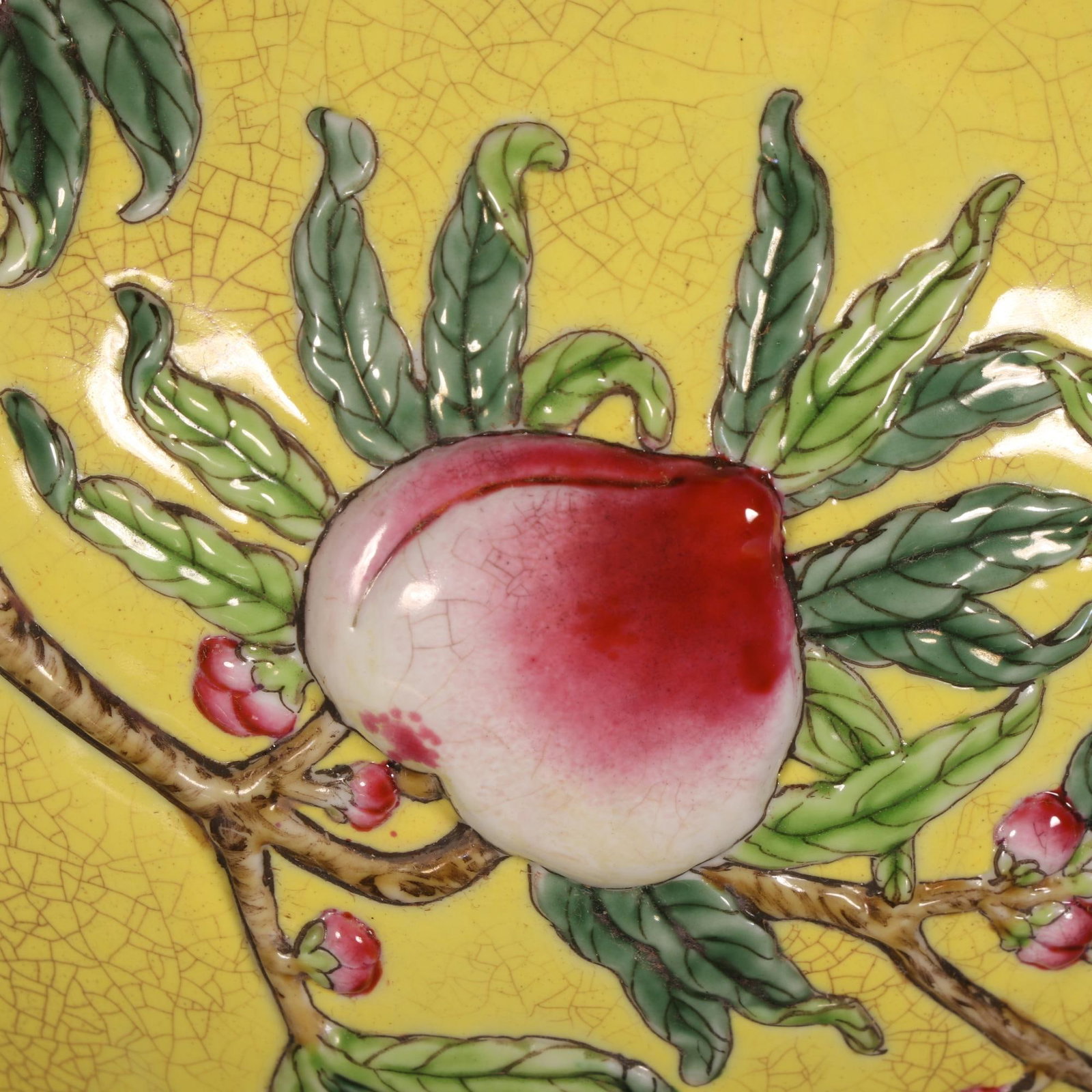 A Exquisite Yellow Ground Peach Pattern Vase - 5