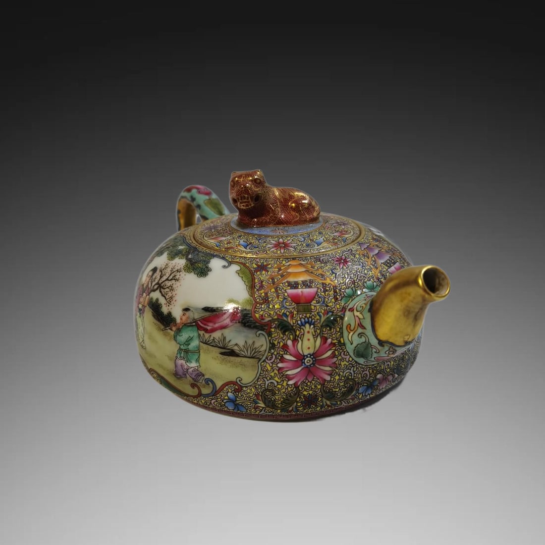 A Exquisite Enamel Figures Pattern Ewer - 4