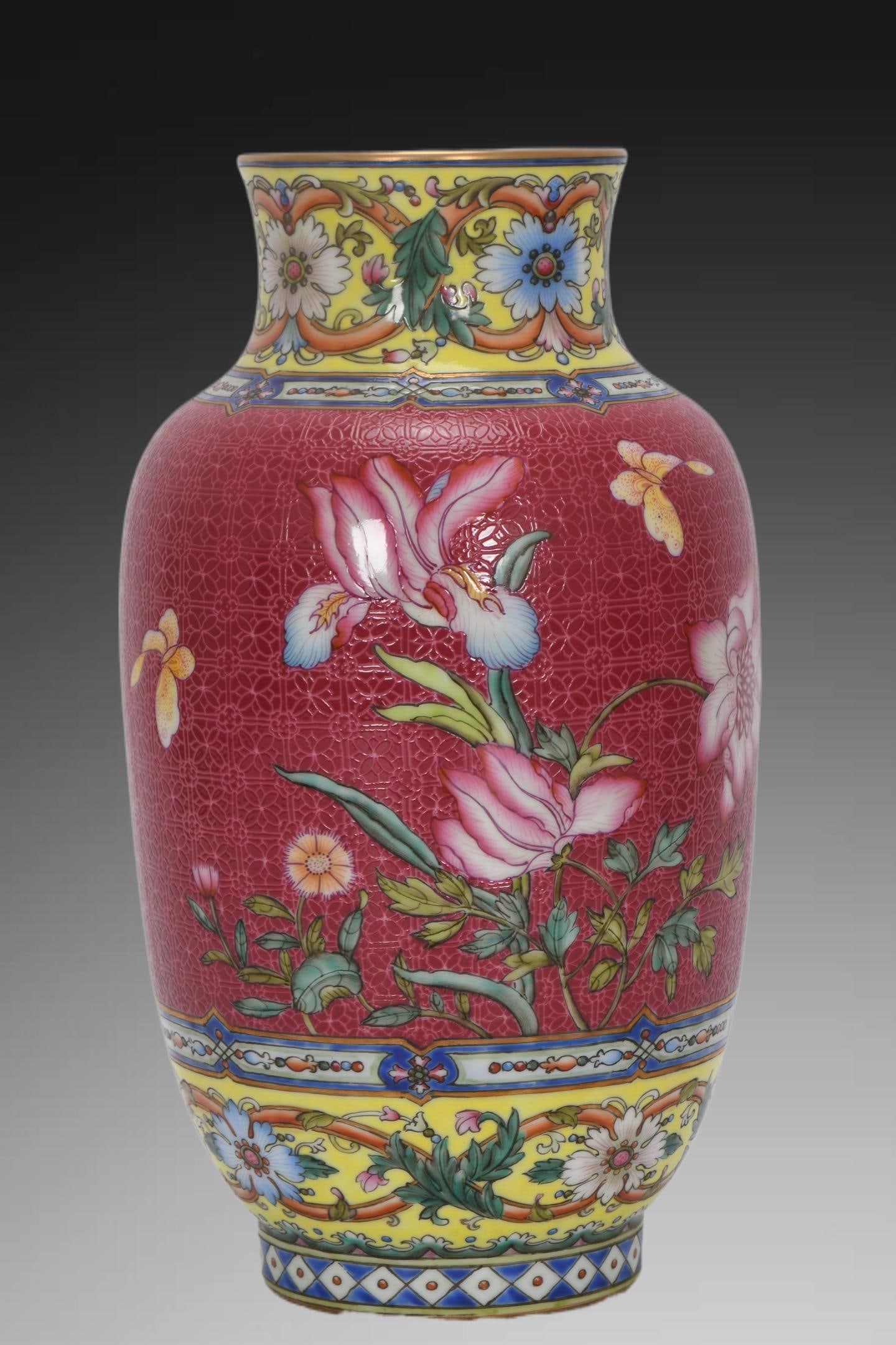A Exquisite Enamel Ruby Red-Glazed Flower Pattern Vase (1 of 8)