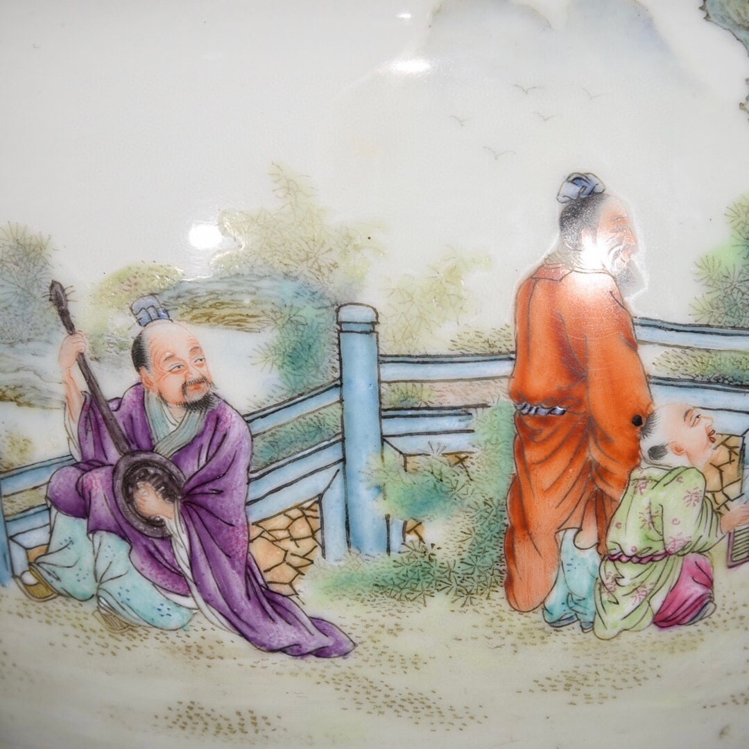 A Exquisite Enamel Figures Pattern Jar - 6