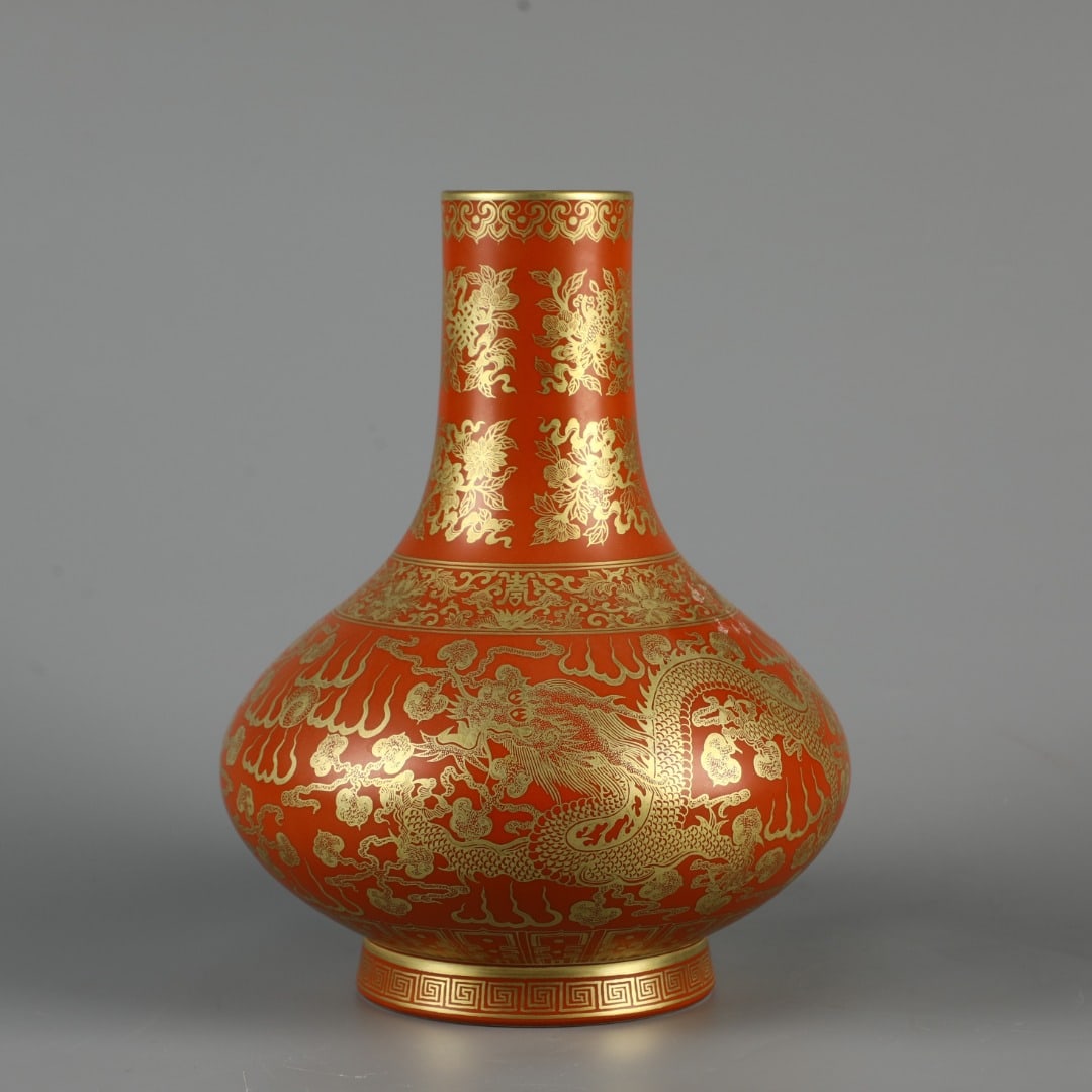 A Exquisite Ji Red Glazed Painted Gold Dragon Pattern Vase: A Exquisite Ji Red Glazed Painted Gold Dragon Pattern Vase,Qing Dynasty, China,Qianlong Six-character Mark,Size:12inx8.3in 霁红釉描金龙纹瓶,中