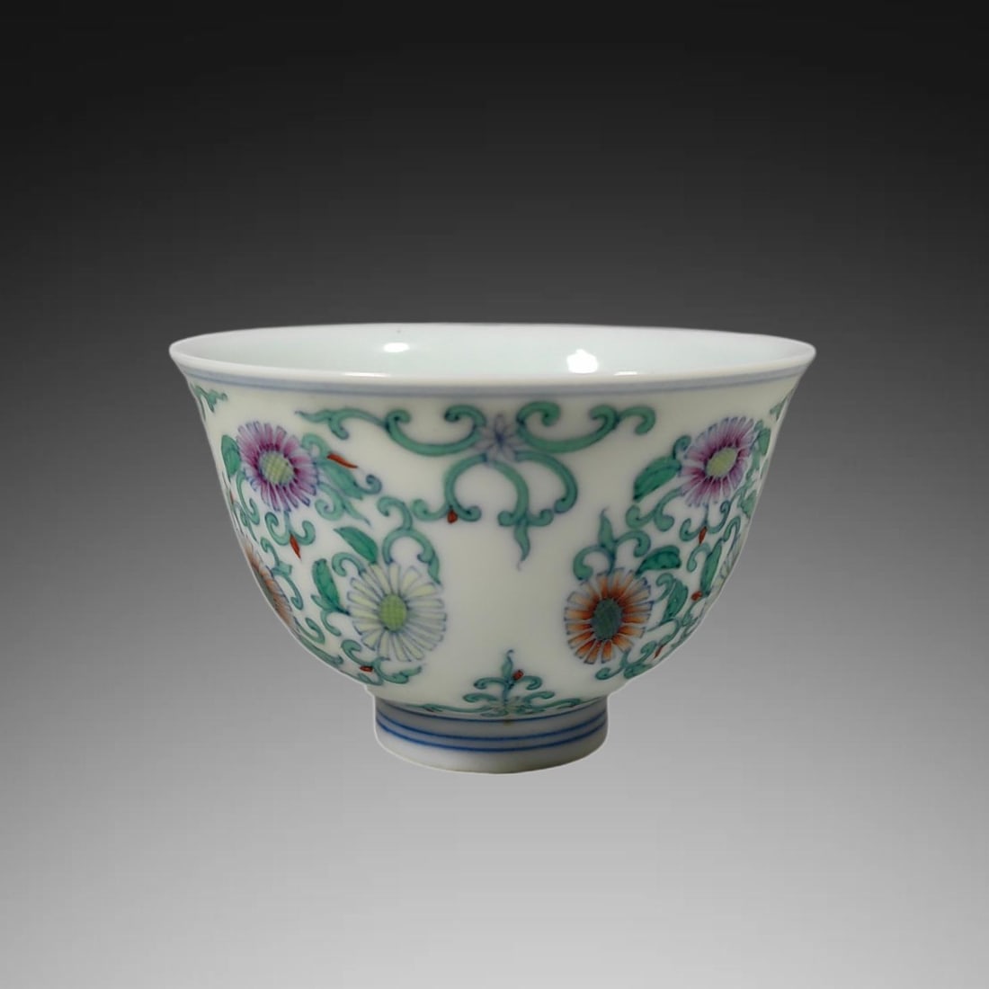 A Exquisite Doucai Flower Pattern Cup - 3