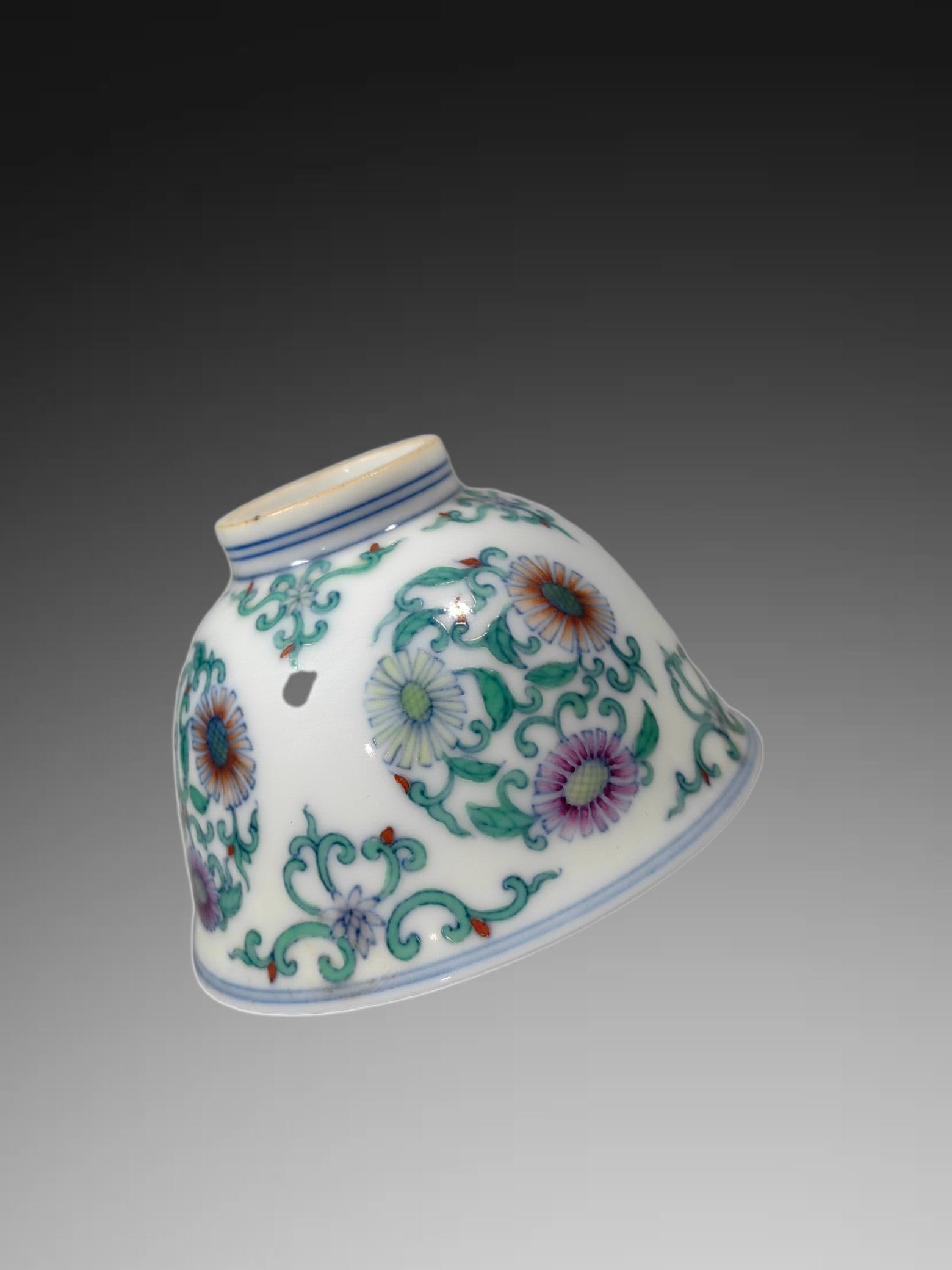 A Exquisite Doucai Flower Pattern Cup - 5