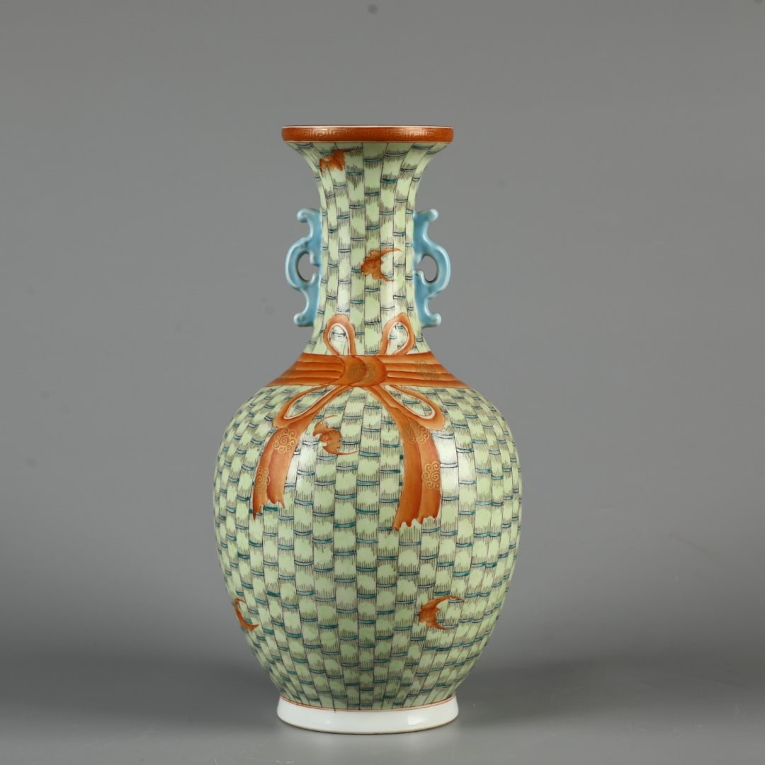 A Exquisite Famille-Rose Bamboo Pattern Vase (1 of 9)