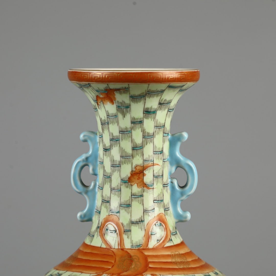 A Exquisite Famille-Rose Bamboo Pattern Vase - 2