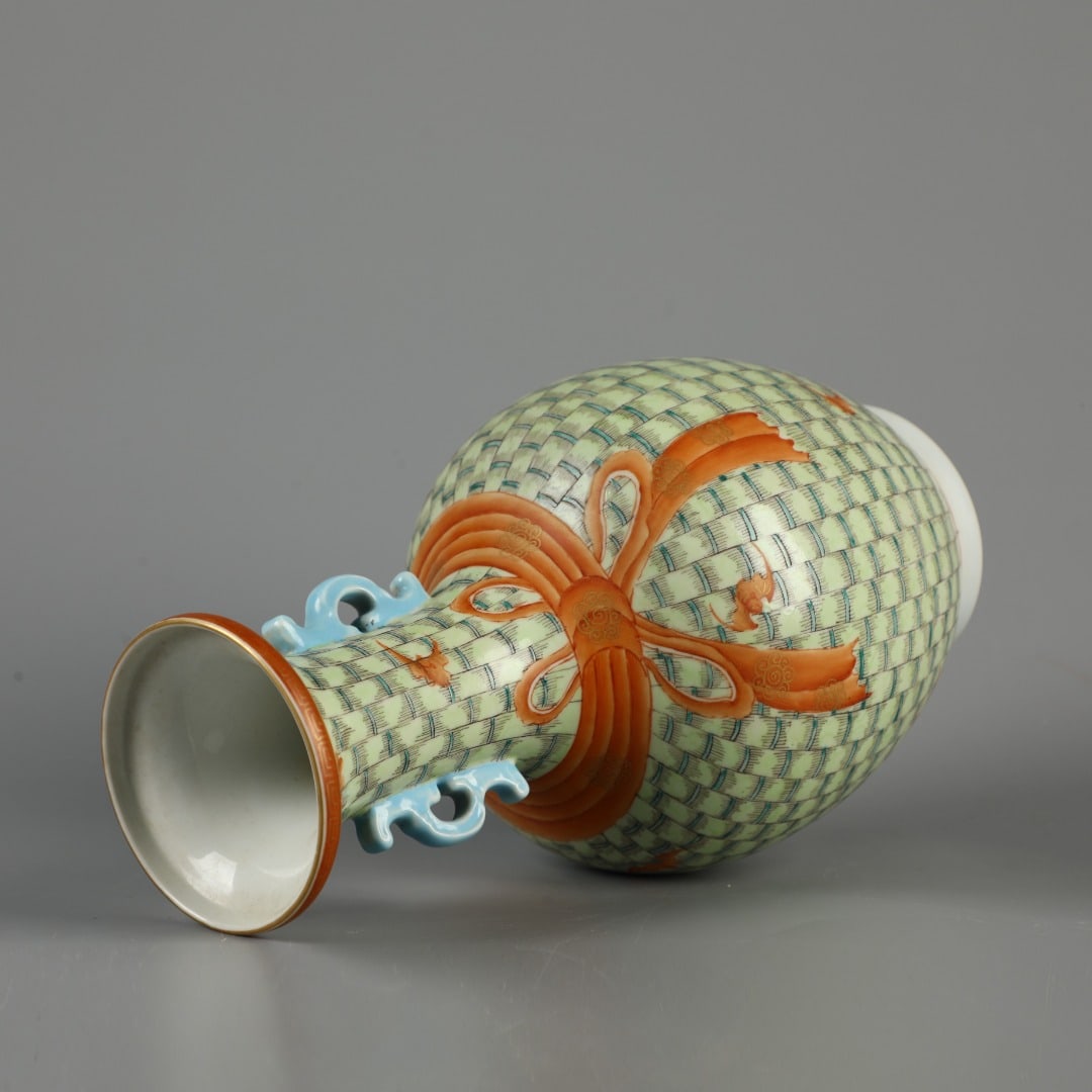 A Exquisite Famille-Rose Bamboo Pattern Vase - 8