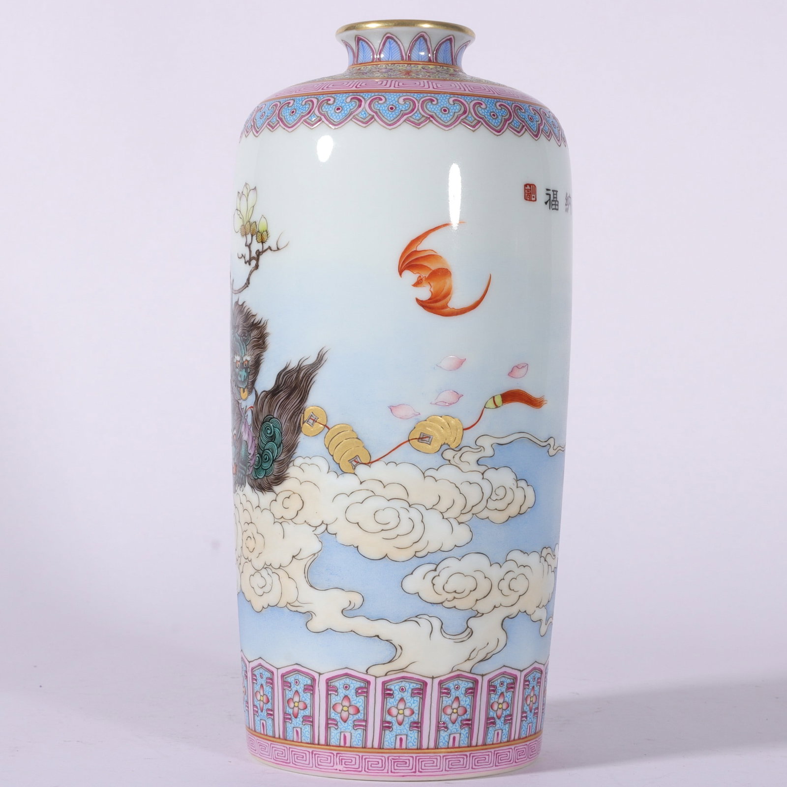 A Exquisite Enamel Lion Pattern Vase - 5