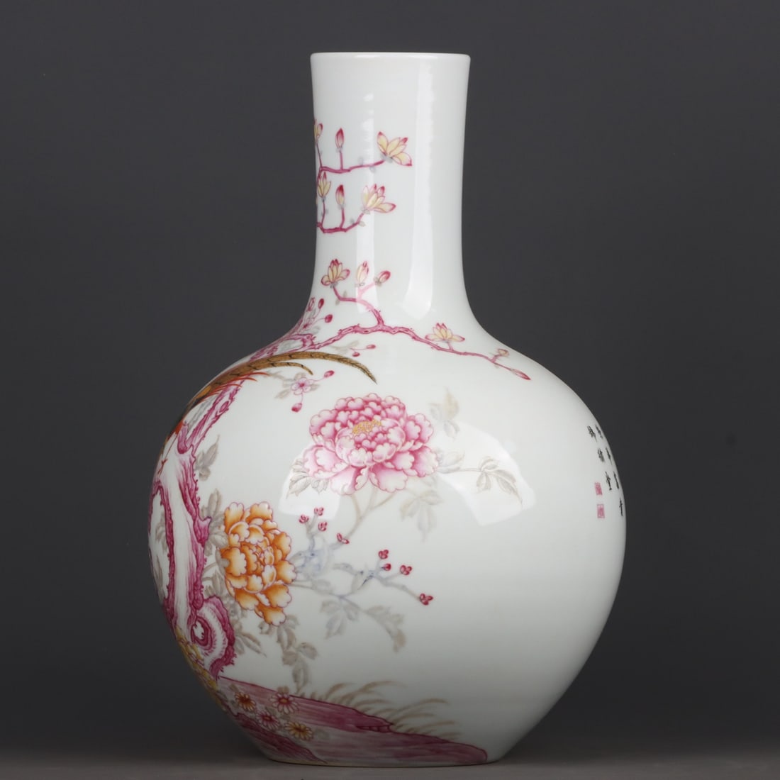 A Exquisite Ruby Red-Glazed Flower and Bird Pattern Vase - 2