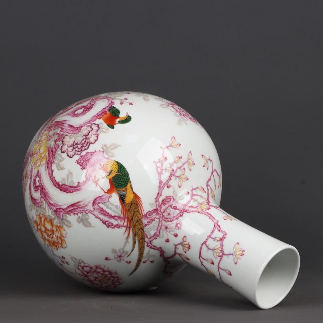 A Exquisite Ruby Red-Glazed Flower and Bird Pattern Vase - 8