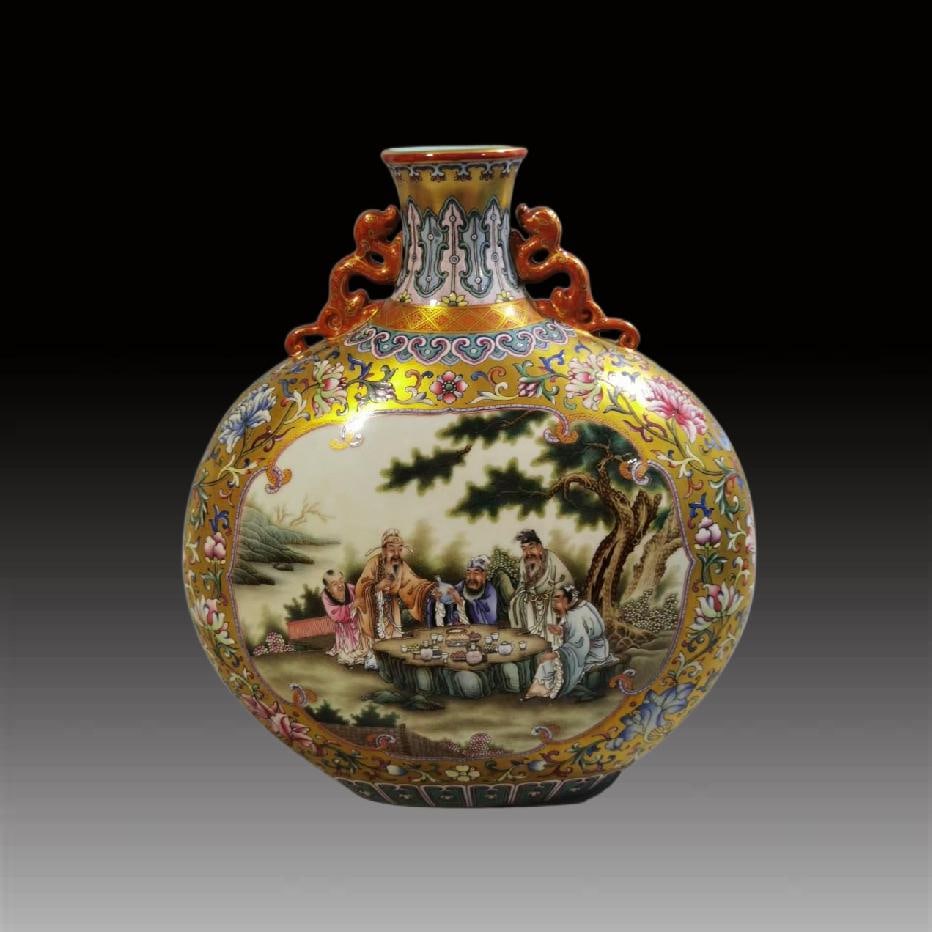 A Exquisite Famille-Rose Gilt Character and Story Pattern Double-Ears Vase: A Exquisite Famille-Rose Gilt Character and Story Pattern Double-Ears Vase,Qing Dynasty, China,Qianlong Four-character Mark,Size:11.8inx2.4inx4.7in