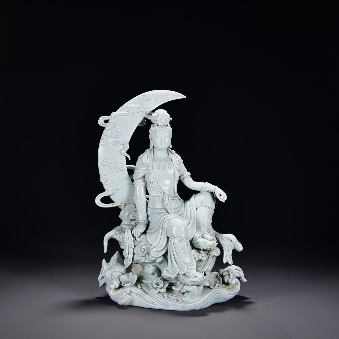 A Exquisite Blanc-de-Chine Shadow Blue Glazed Statue of Avalokitesvara (1 of 10)
