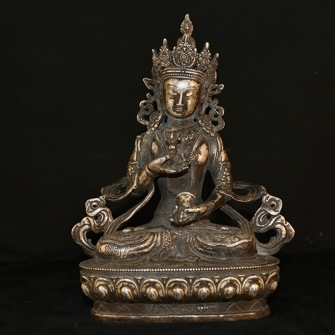 A Exquisite Silver-Gilt Copper Buddha Statue Ornament (1 of 9)