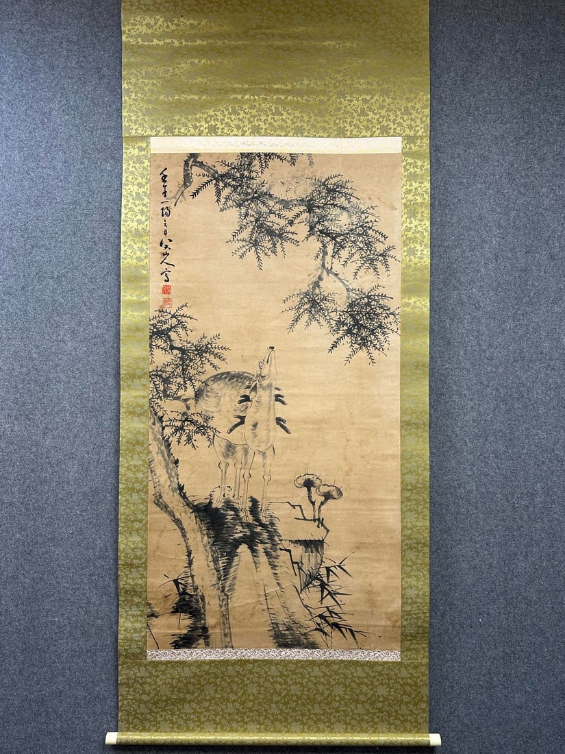 A Chinese Vertical Scroll Ink Painting of Pine and Deer on Paper: A Chinese Vertical Scroll Ink Painting of Pine and Deer on Paper,Ming Dynasty, China,Bada Shanren,without frame size:26inx51.2in 一幅中国水墨纸本松