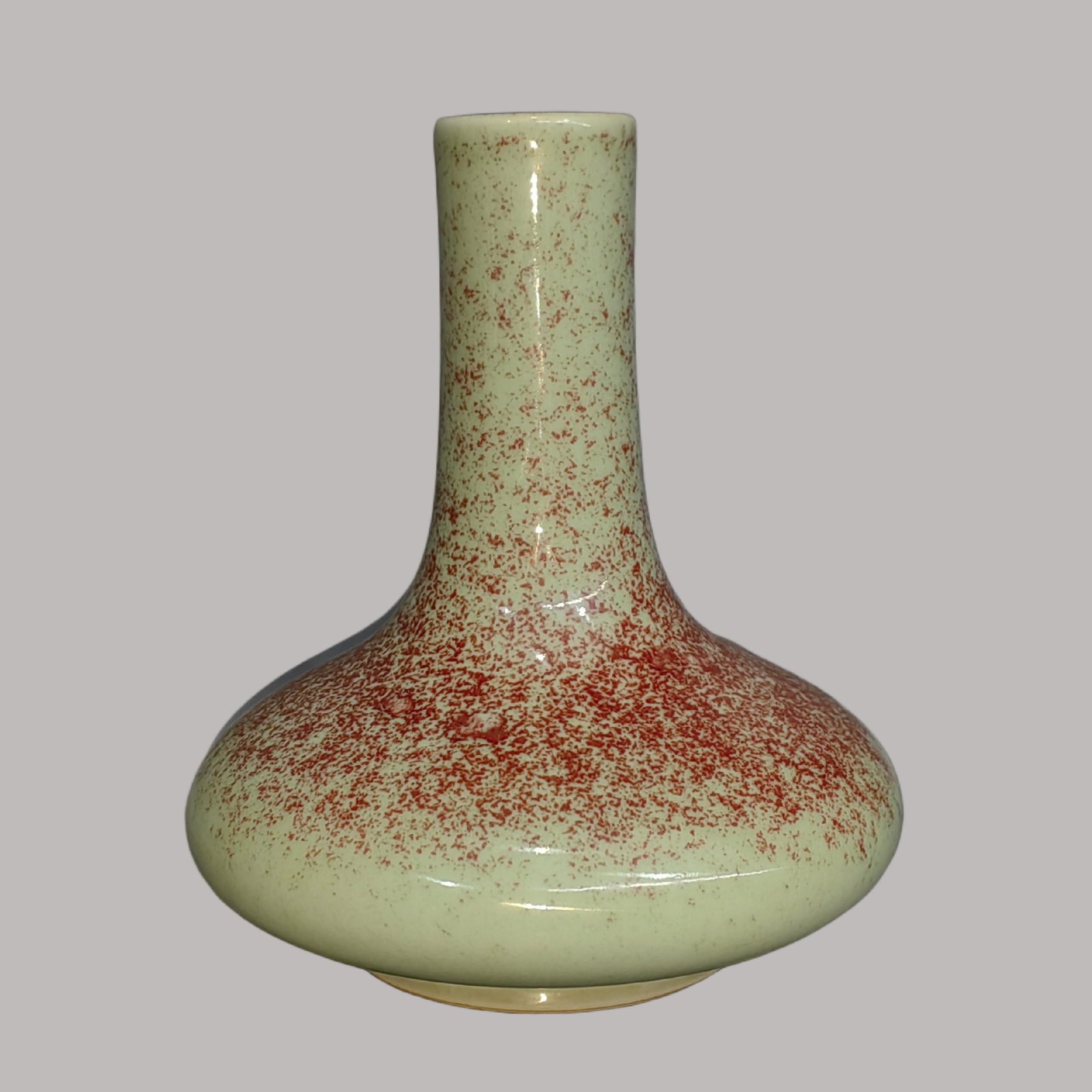 A Exquisite Pea-Green Glaze Vase: A Exquisite Pea-Green Glaze Vase,Qing Dynasty, China,Yongzheng Four-character Mark,Size:9.1inx2inx7.3in 豆青釉瓶,中国清代,雍正四ढ