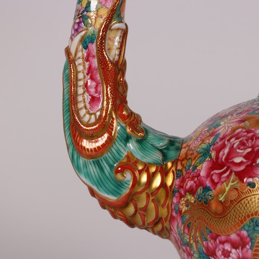 A Exquisite Enamel Dragon Pattern Teapot - 2