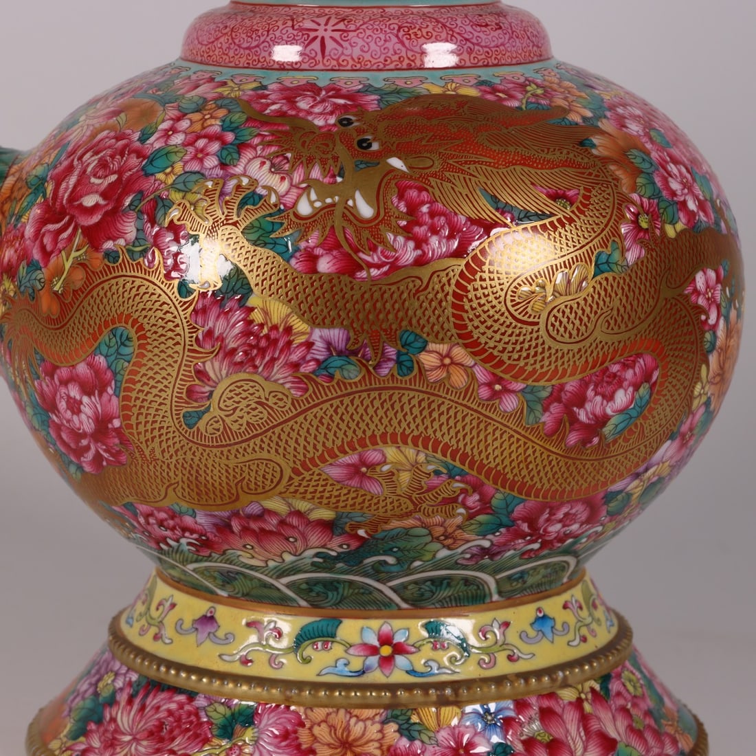A Exquisite Enamel Dragon Pattern Teapot - 3