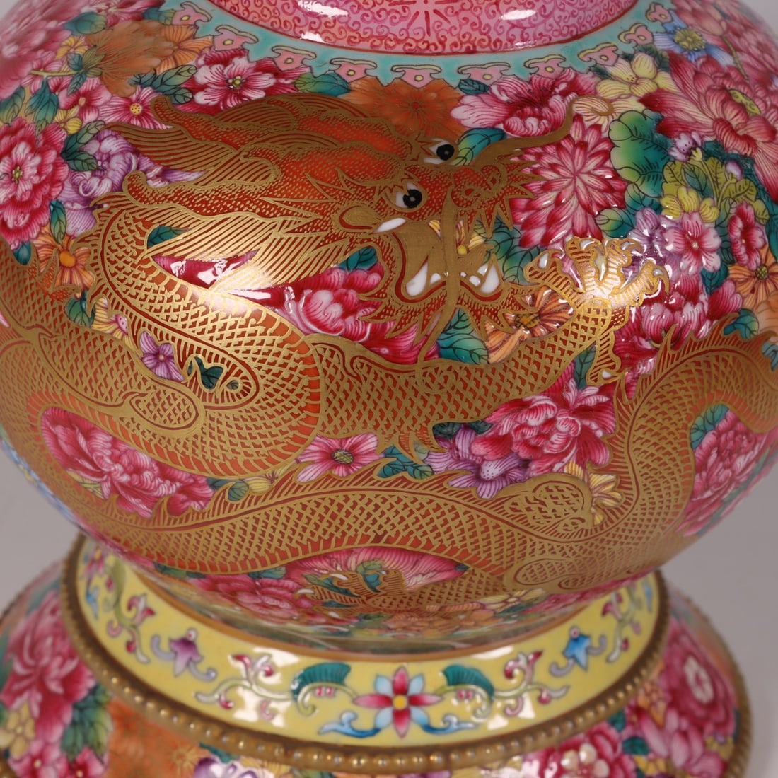 A Exquisite Enamel Dragon Pattern Teapot - 6