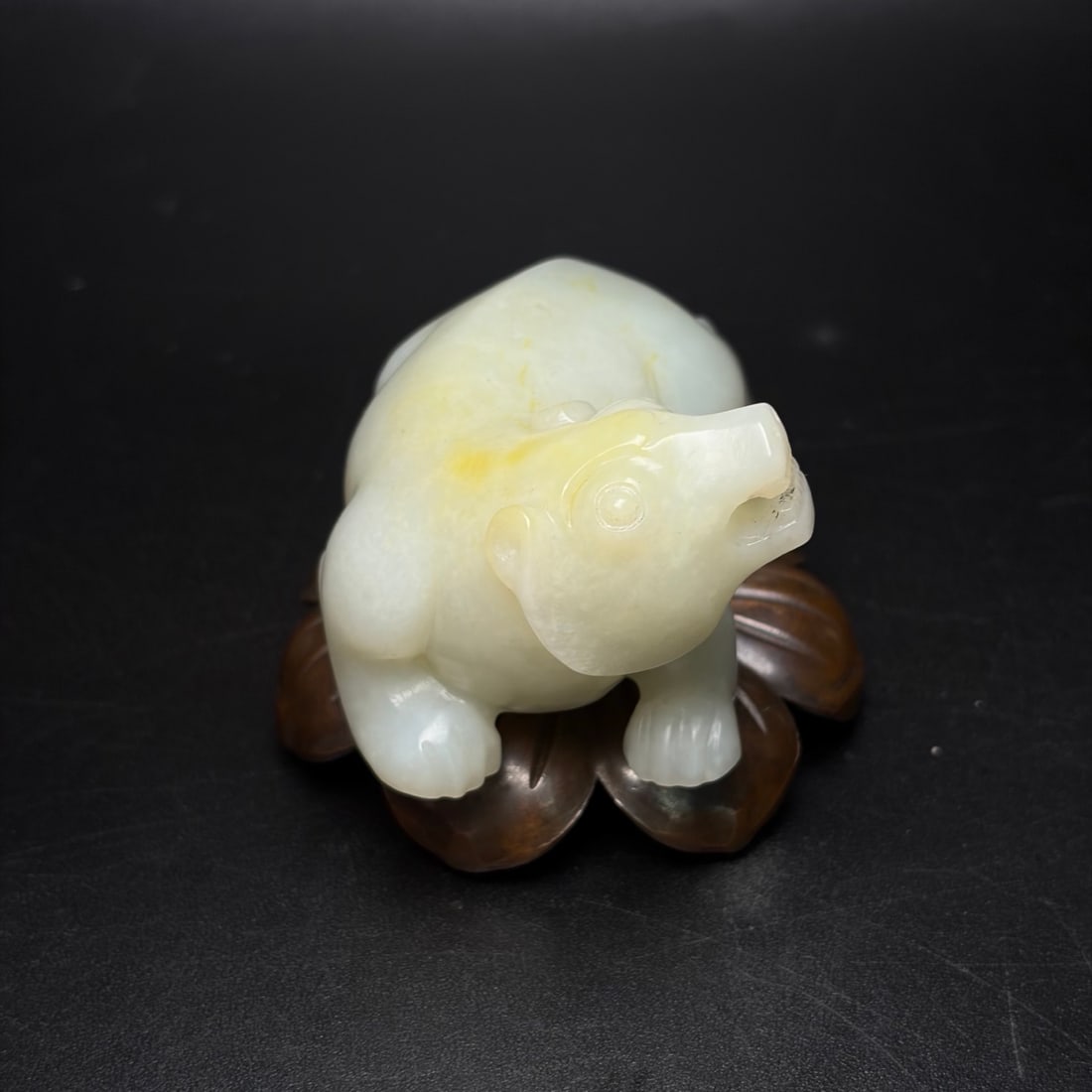 A Exquisite Hotan Jade Bear - 4