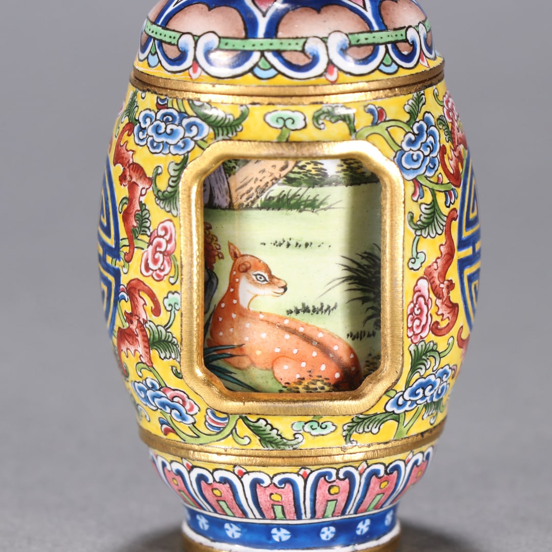 A Exquisite Bronze Enamel Deer Pattern Snuff Bottle - 2